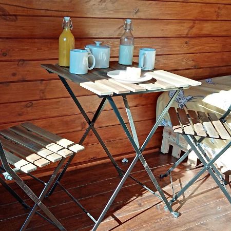Отель Wee Hoose Glamping 3 Kinbrace Экстерьер фото